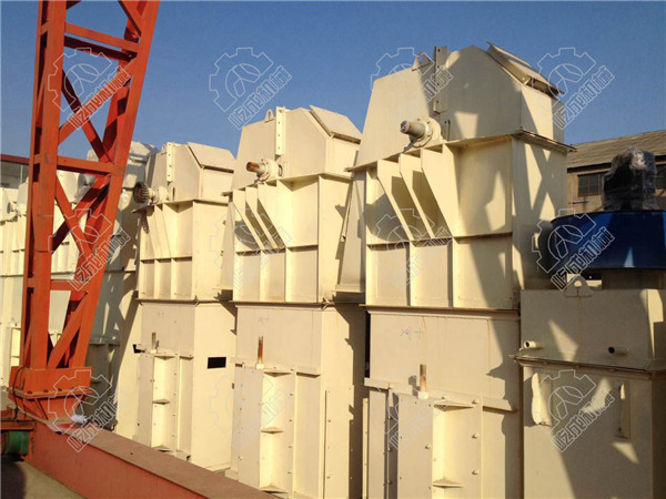 NE板鏈提升機(jī)展示圖